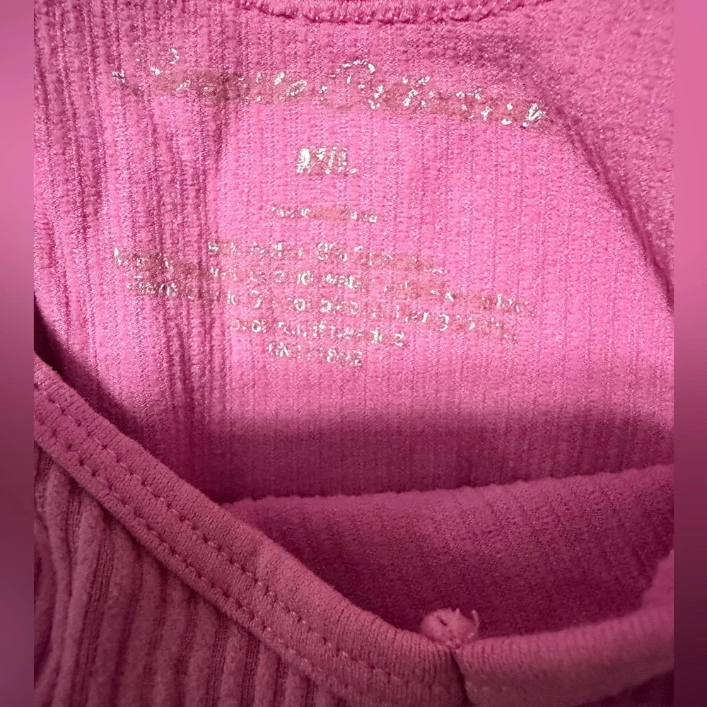 Vibrant Pink Ribbed Tank Top - Picture 3 of 4